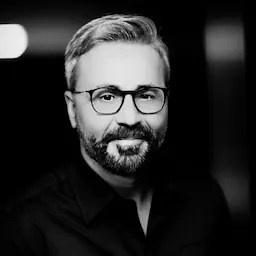 Qamar Zaman, Founder